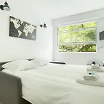 Studio Arc De Triomphe / Av Kleber / Paris 16E